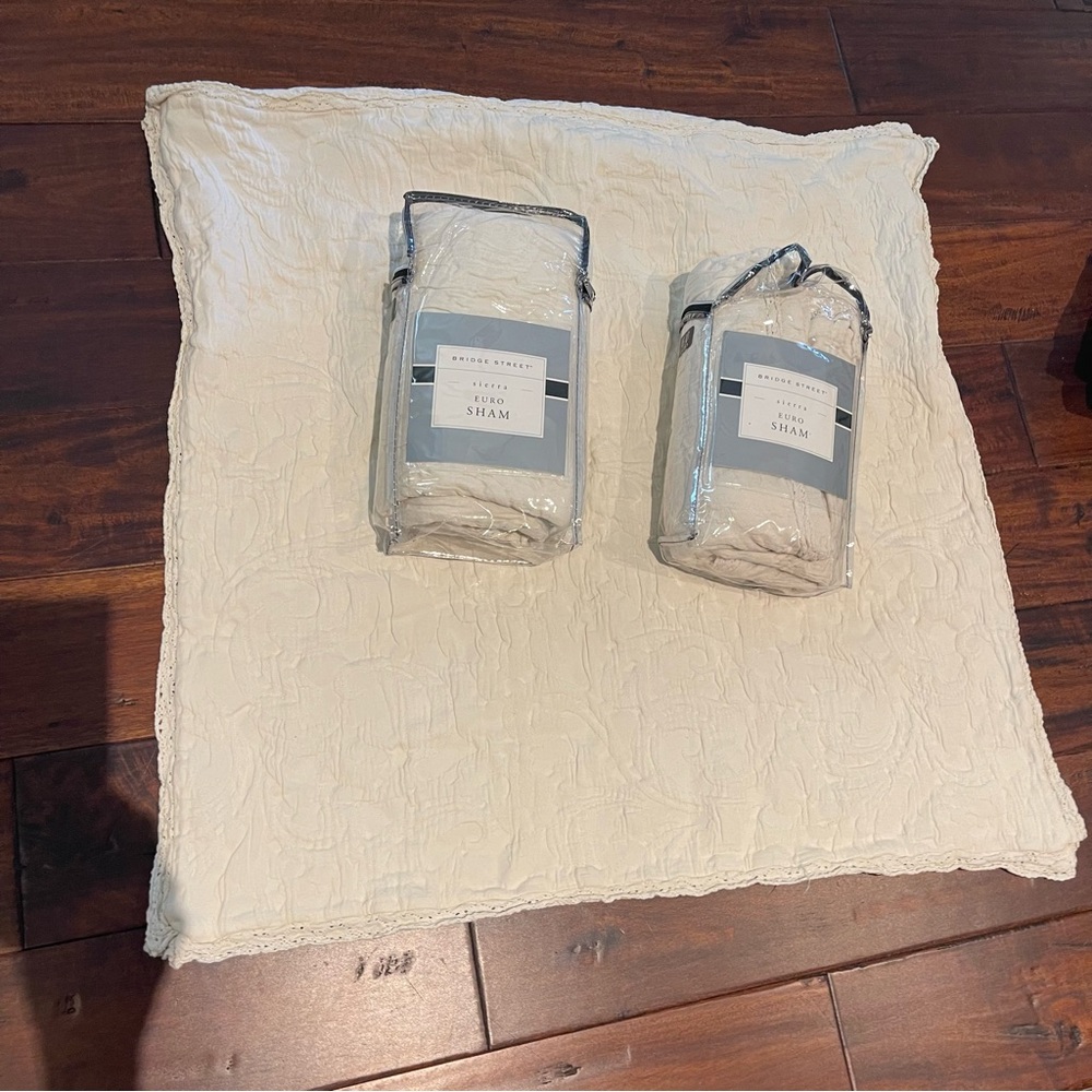 NWT Bridge Street Sierra Euro shams 2 Color:Ivory